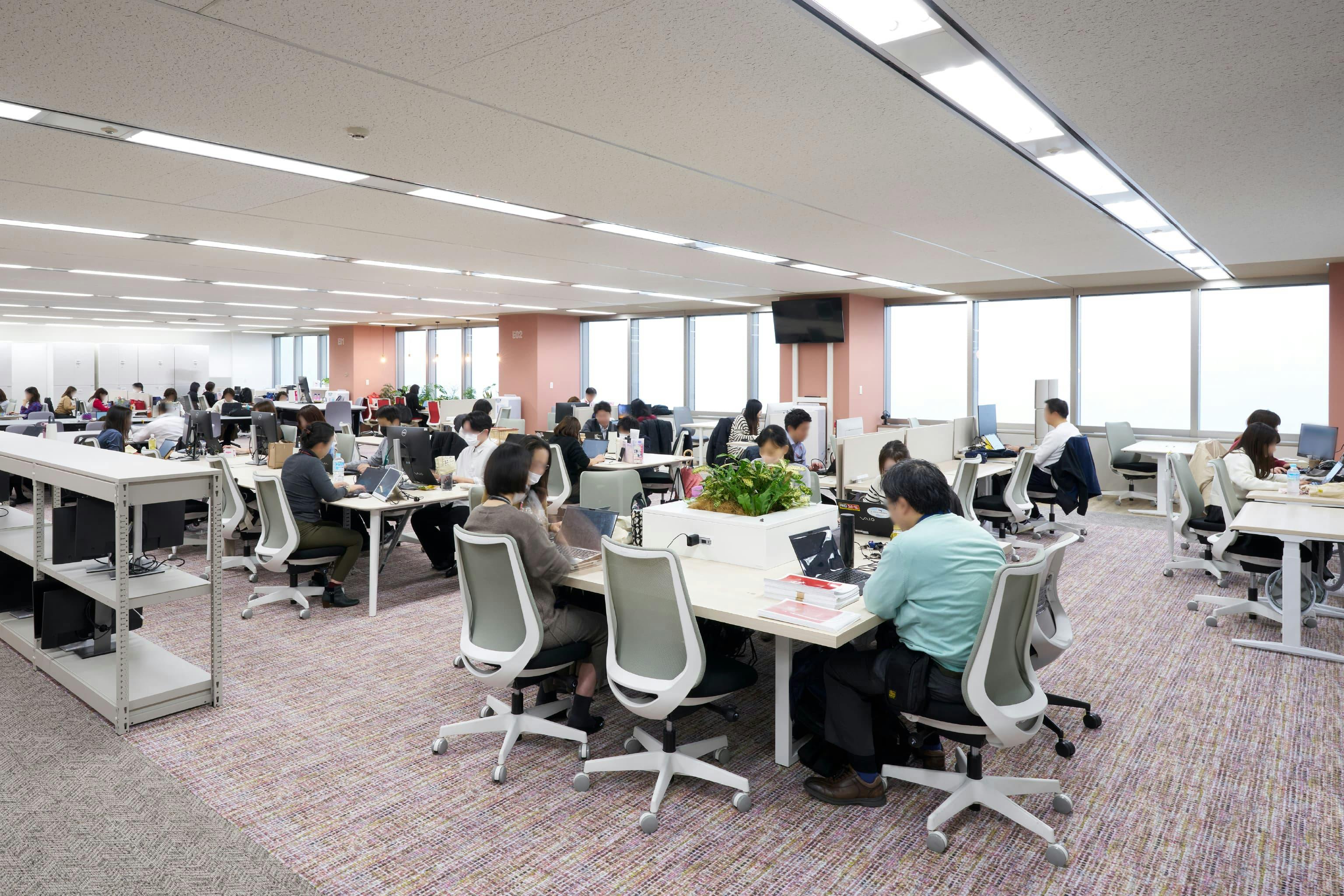 <em>18F執務エリア（間接部門）</em>  株式会社JALナビア 様