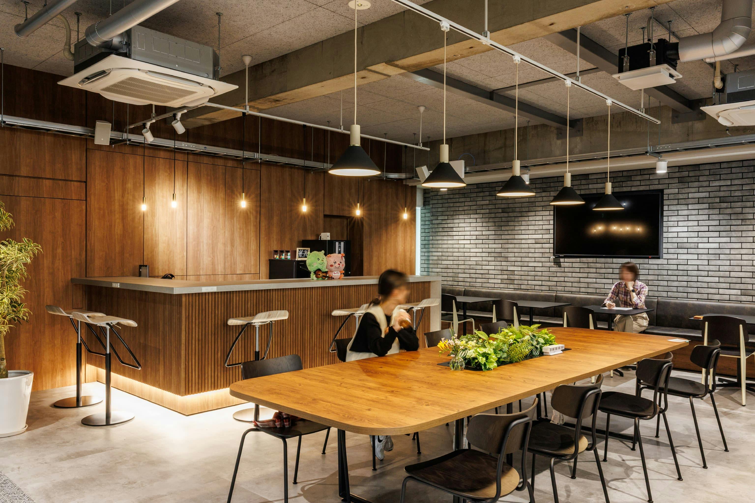 <em>2Fカフェスペース「Oasis」</em>  トヨタユナイテッド奈良株式会社 様