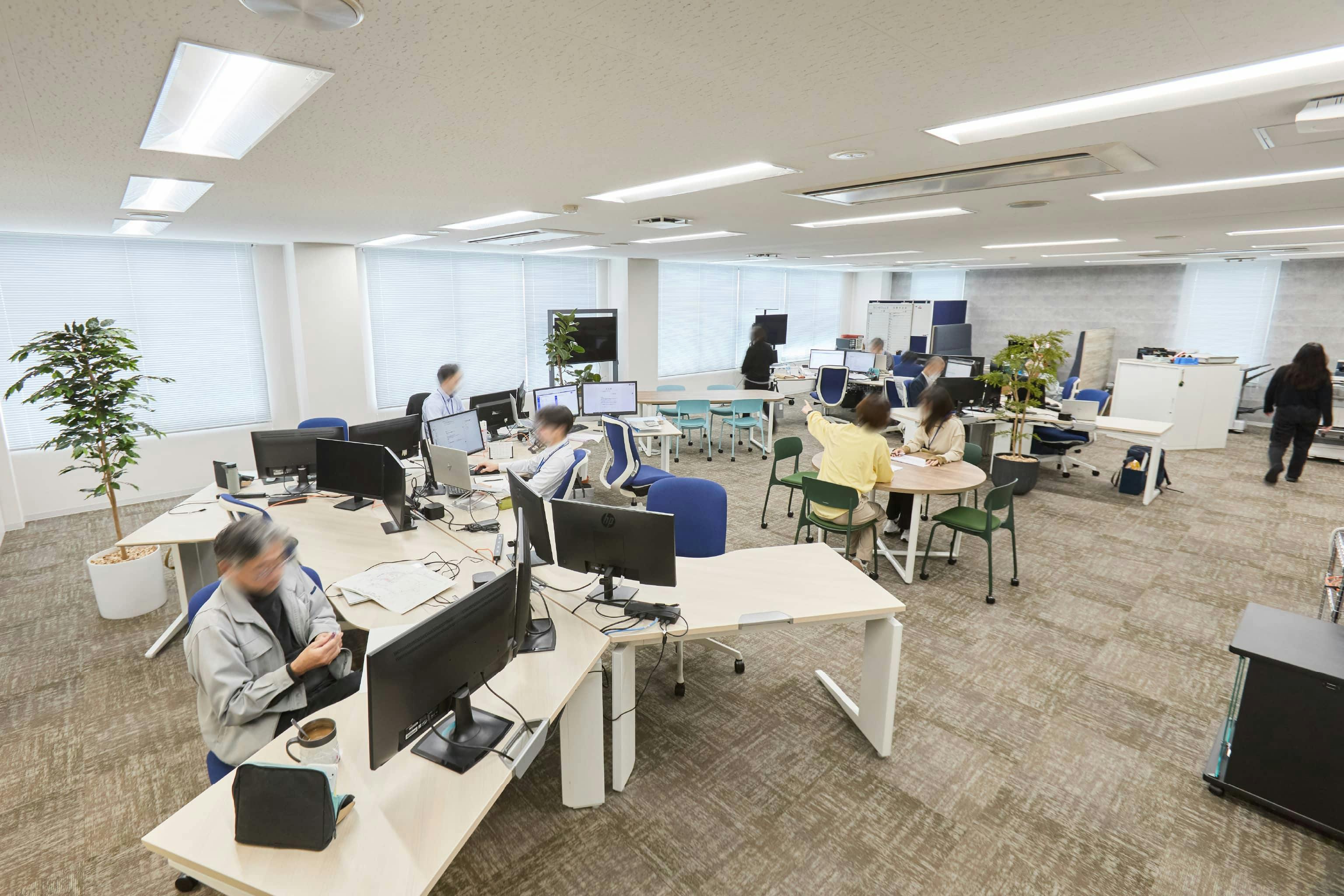 <em>2F執務スペース</em>  株式会社荒谷建設コンサルタント 様