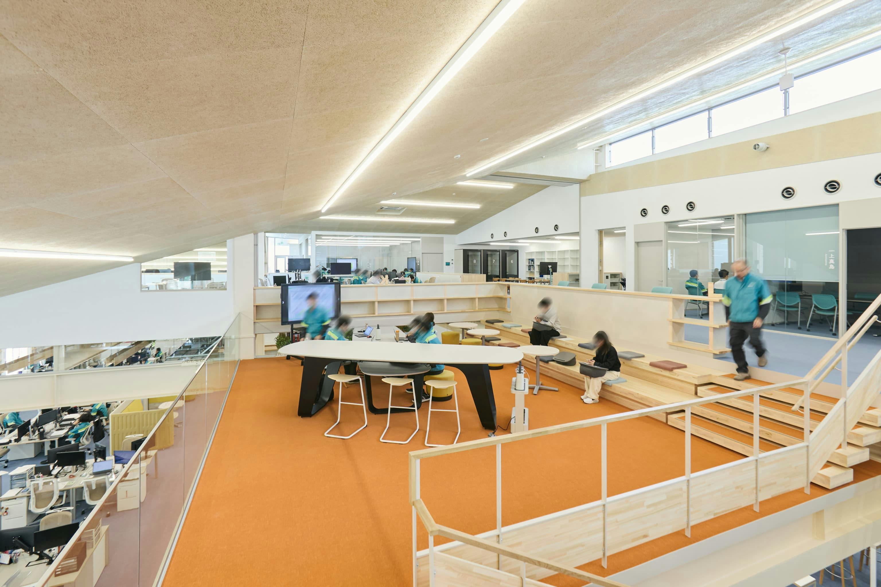 <em>中2Fミーティングスペース(オフィス棟)</em> 今治造船株式会社 様