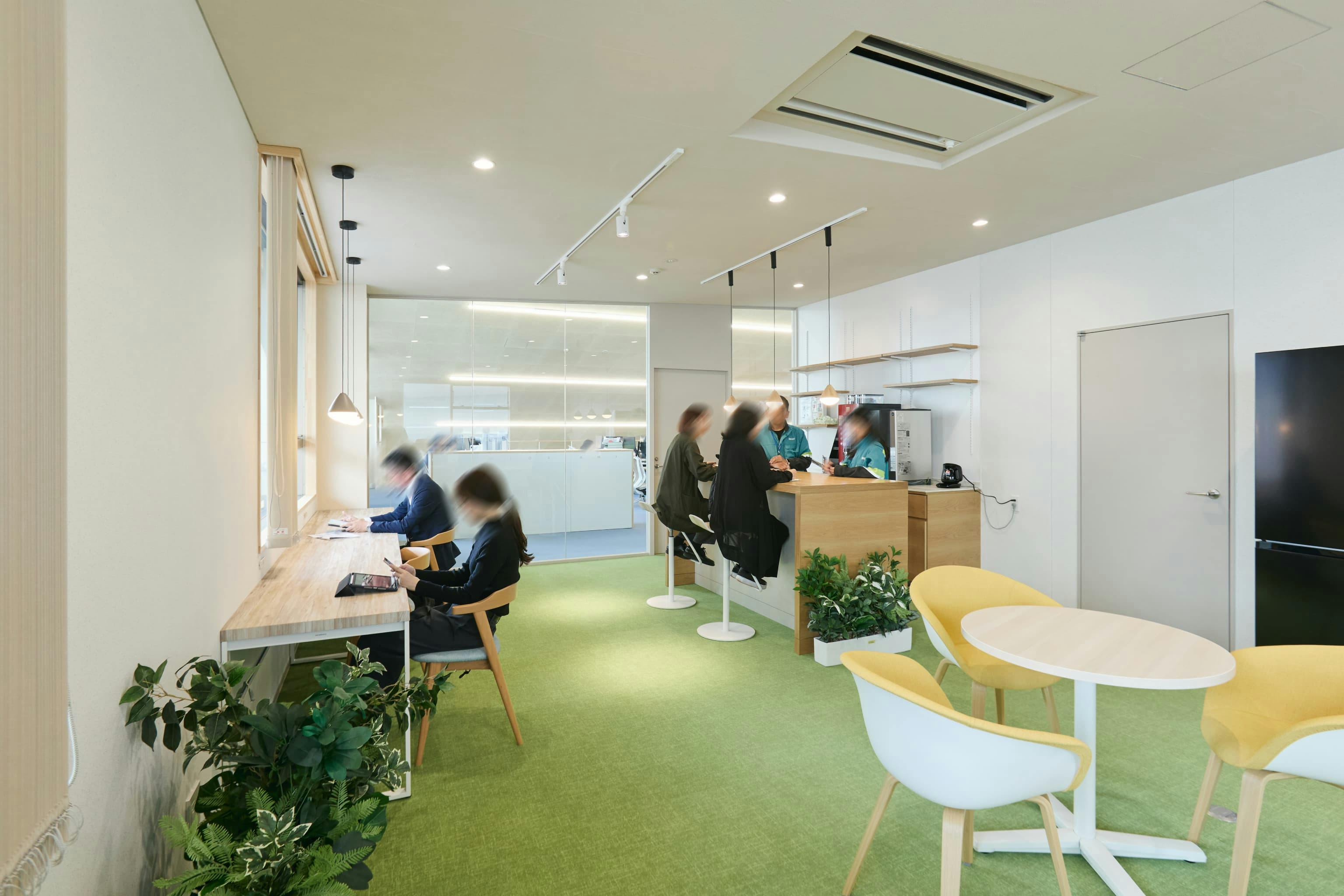 <em>2Fリラクゼーションルーム(オフィス棟)</em> 今治造船株式会社 様