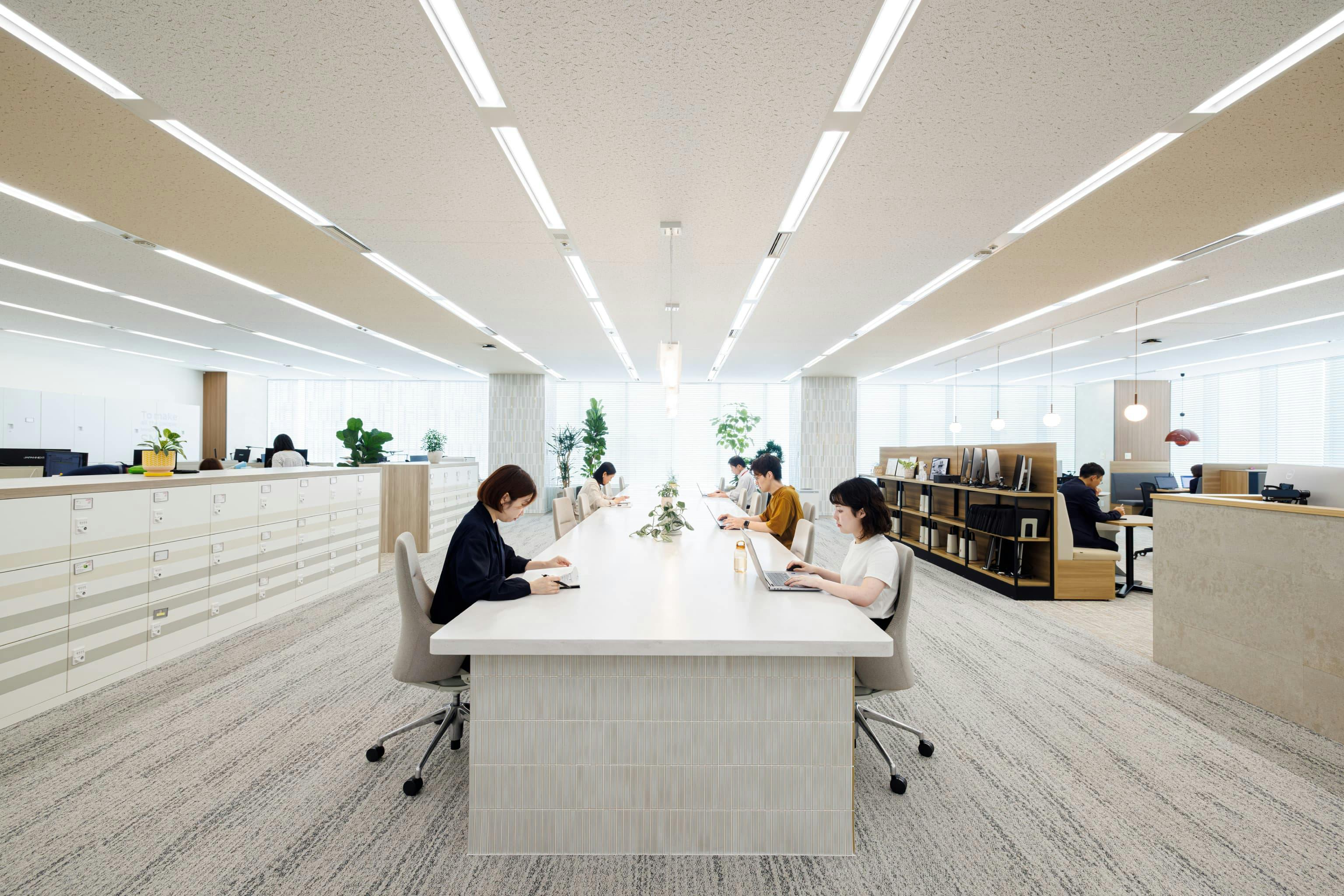 <em>ランウェイエリア</em>  株式会社オカムラ 名古屋ラボオフィス『Cent Labo』