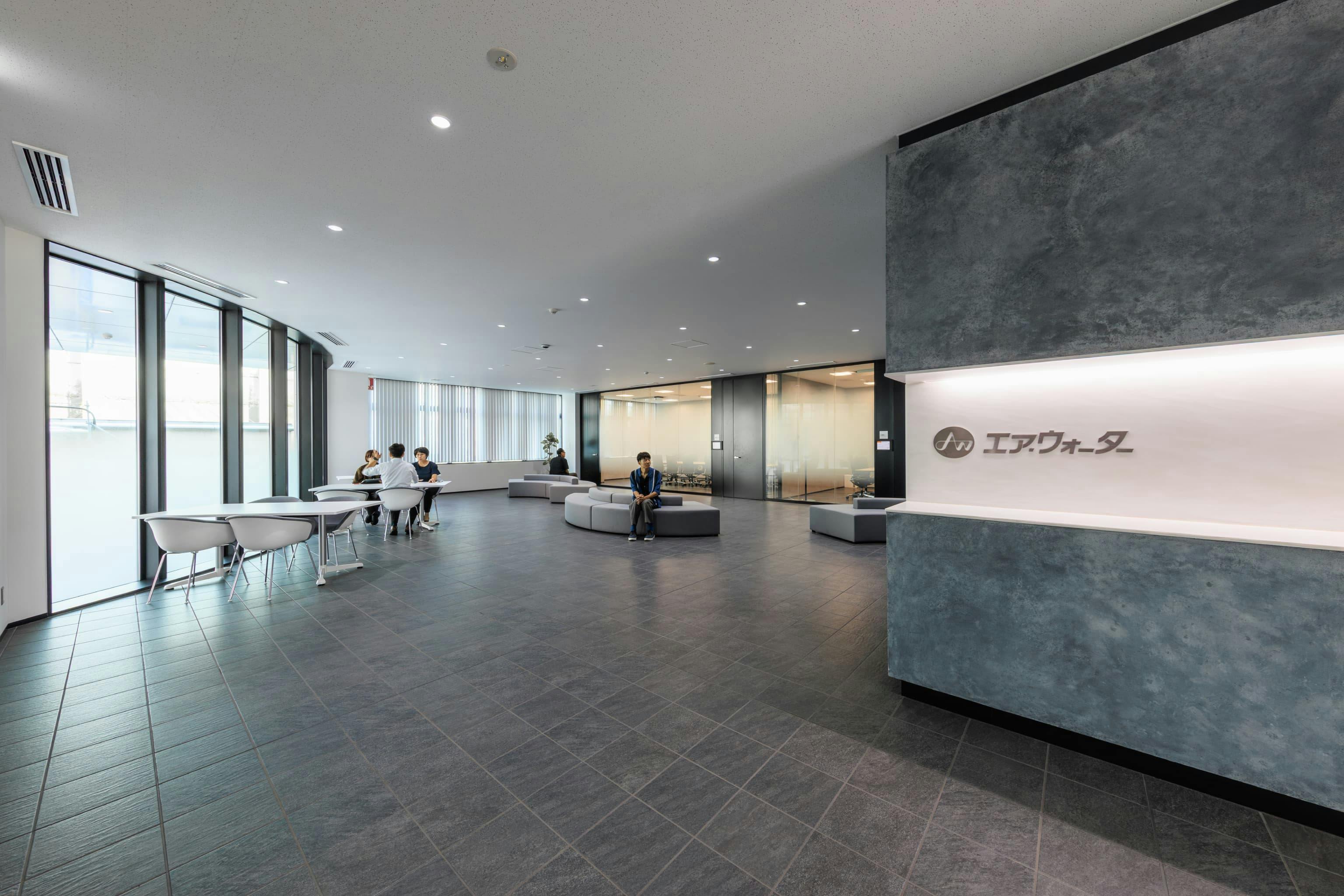 <em>1Fエントランスホール</em> エア・ウォーター・エンジニアリング株式会社 様