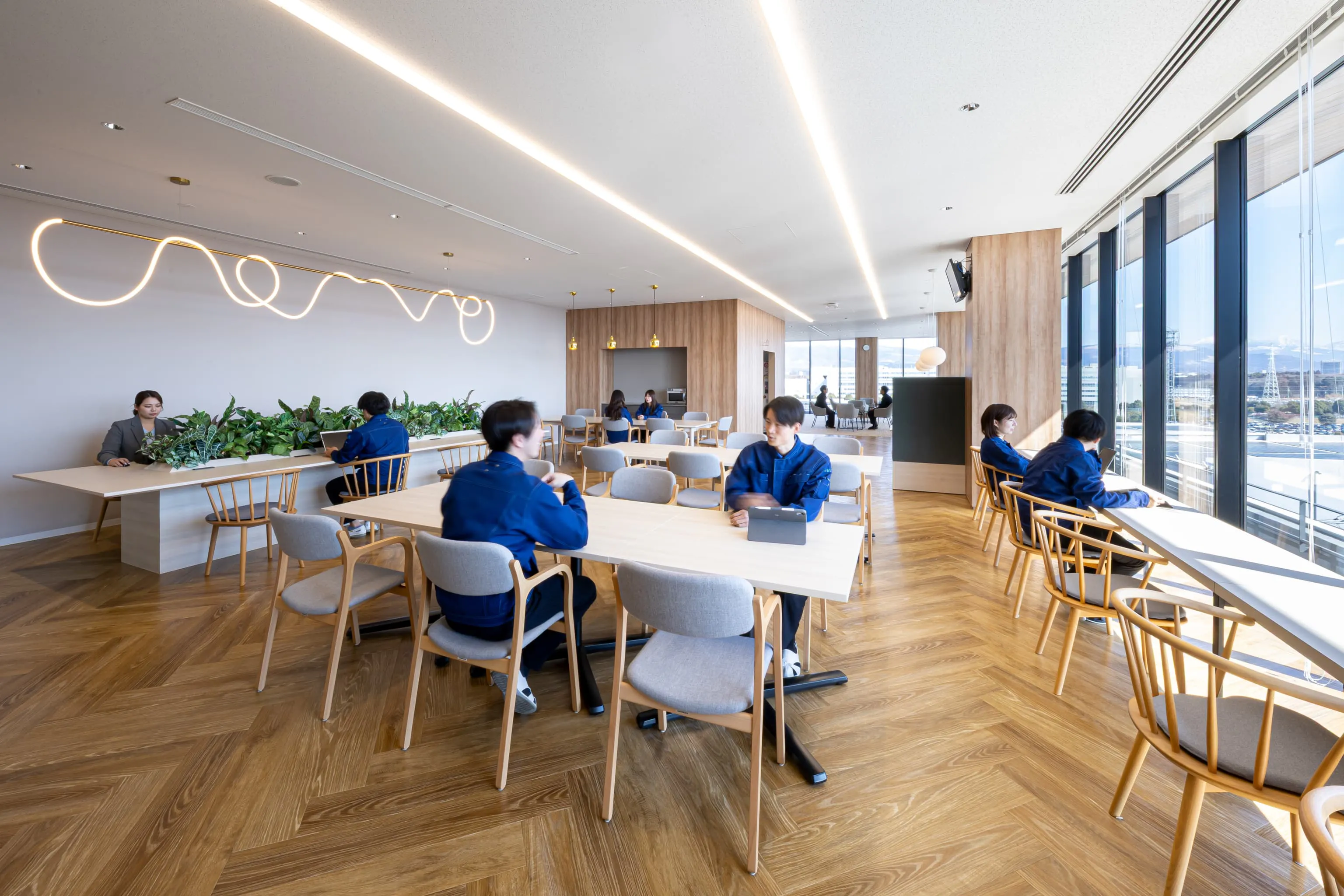 <em>4F休憩エリア</em>  東京エレクトロン九州株式会社 様