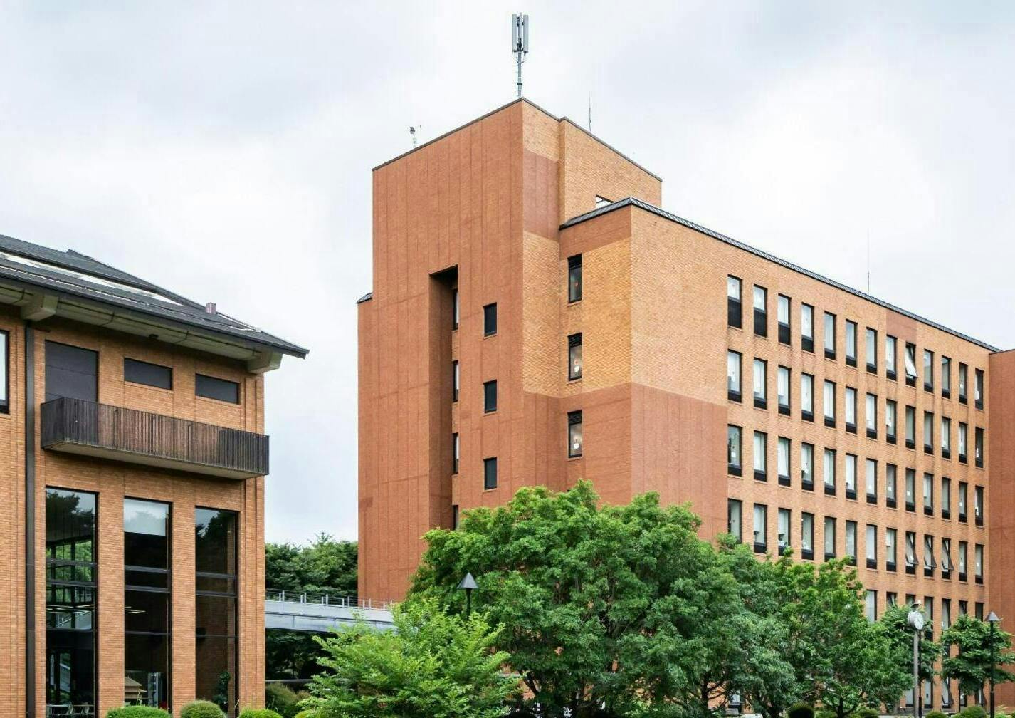麗澤大学 様