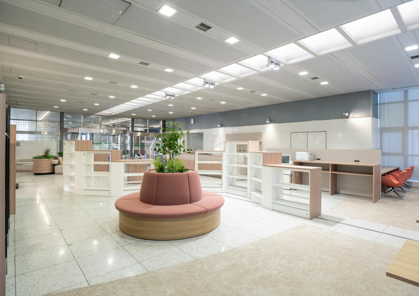 亜細亜大学図書館(太田耕造記念館)1階 様